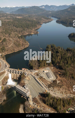 Der Damm befindet sich im Stave River im Fraser Valley, British Columbia. Stockfoto