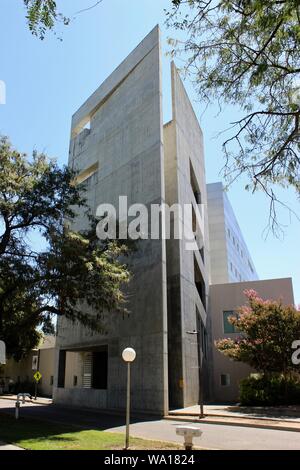 Sozial- und Geisteswissenschaften Gebäude, UC Davis, Davis, Kalifornien Stockfoto