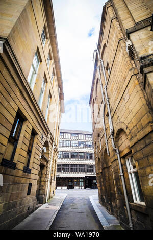 Watergate Gasse zwischen zwei alte Gebäude aus Stein in Newcastle upon Tyne, Tyne und Wear, Großbritannien, England Stockfoto