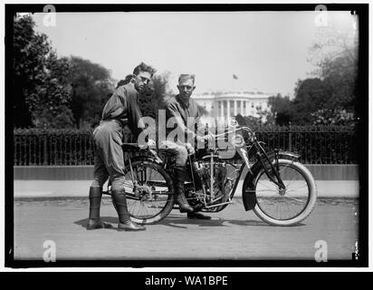 BALCER&O'Brien. Transkontinentale MOTORRADFAHRER. Rückseite des Weißen Hauses Stockfoto