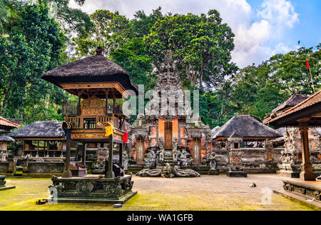 Pura Dalem Agung Padangtegal Tempel in Affenwaldstation auf Bali, Indonesien Stockfoto