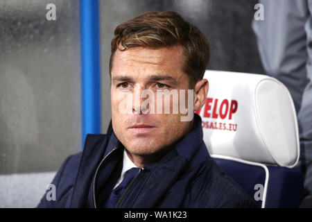 Fulham Manager Scott Parker während der Sky Bet Championship Match am John Smith's Stadion, Huddersfield. Stockfoto