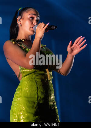 Alges, Portugal: jorja Smith Performing live am ersten Tag des Festivals NOS lebendig in Alges, Donnerstag, Jan. 11, 2019. Mit: jorja Smith Wo: Lisboa, Portugal Wann: 11 Aug 2019 Quelle: Rui M Leal/WENN.com Stockfoto