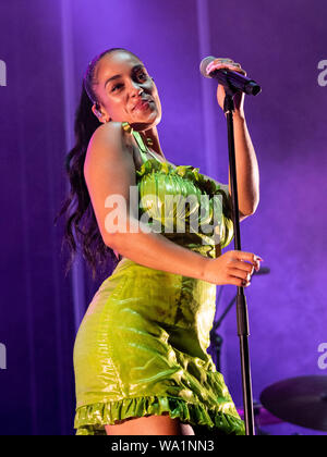 Alges, Portugal: jorja Smith Performing live am ersten Tag des Festivals NOS lebendig in Alges, Donnerstag, Jan. 11, 2019. Mit: jorja Smith Wo: Lisboa, Portugal Wann: 11 Aug 2019 Quelle: Rui M Leal/WENN.com Stockfoto