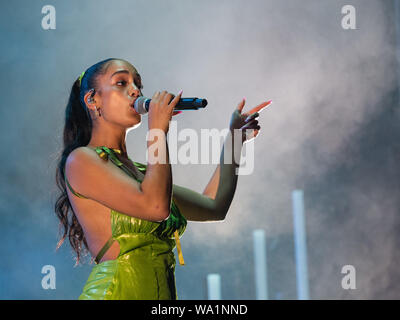 Alges, Portugal: jorja Smith Performing live am ersten Tag des Festivals NOS lebendig in Alges, Donnerstag, Jan. 11, 2019. Mit: jorja Smith Wo: Lisboa, Portugal Wann: 11 Aug 2019 Quelle: Rui M Leal/WENN.com Stockfoto