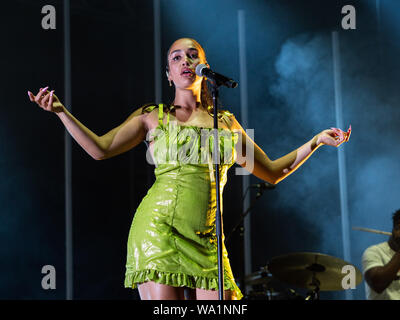 Alges, Portugal: jorja Smith Performing live am ersten Tag des Festivals NOS lebendig in Alges, Donnerstag, Jan. 11, 2019. Mit: jorja Smith Wo: Lisboa, Portugal Wann: 11 Aug 2019 Quelle: Rui M Leal/WENN.com Stockfoto