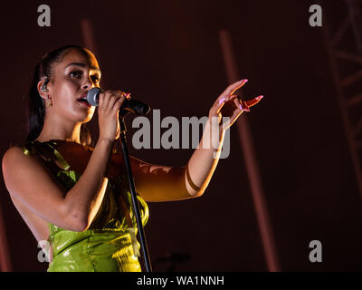 Alges, Portugal: jorja Smith Performing live am ersten Tag des Festivals NOS lebendig in Alges, Donnerstag, Jan. 11, 2019. Mit: jorja Smith Wo: Lisboa, Portugal Wann: 11 Aug 2019 Quelle: Rui M Leal/WENN.com Stockfoto