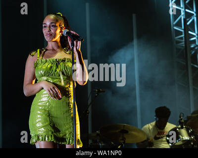 Alges, Portugal: jorja Smith Performing live am ersten Tag des Festivals NOS lebendig in Alges, Donnerstag, Jan. 11, 2019. Mit: jorja Smith Wo: Lisboa, Portugal Wann: 11 Aug 2019 Quelle: Rui M Leal/WENN.com Stockfoto