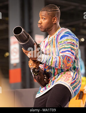 John Boyega auf der Star Wars Show auf der Star Wars Show am 12 April, 2019 bei "Star Wars"-Feier in Chicago interviewt Stockfoto