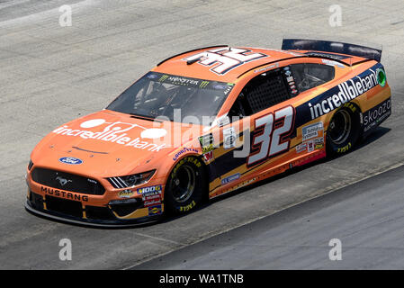 Bristol, Tennessee, USA. 16 Aug, 2019. NASCAR Cup Fahrer COREY #32 LAJOIE auf der Strecke während eines Monster Energy Cup Training am August 16, 2019 an der Bristol Motor Speedway in Bristol, TN Credit: Ed Clemente/ZUMA Draht/Alamy leben Nachrichten Stockfoto