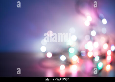 Blur Weihnachtsbeleuchtung, Abstrakte bokeh Licht geringer Tiefenschärfe mit Kopie Platz im Konzept vintage Ton Stil. Stockfoto