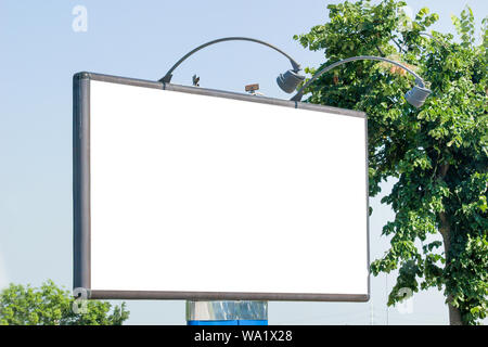 Leere weiße Anzeigentafel oder leer Werbung board. Stockfoto