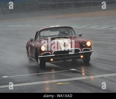 Alan Letts, Peter James, Chevrolet Corvette, Royal Automobile Club Tourist Trophy, für historische Autos, Pre 63 GT, Silverstone Classic, Silverstone, noch Stockfoto