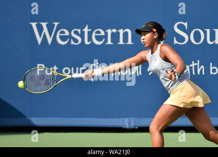 Mason, Ohio, USA. 16 Aug, 2019. Naomi Osaka spielt Sofia Kenin (USA) an der Westlichen und Südlichen Öffnen am August 16, 2019 Lindner Family Tennis Center in Mason, Ohio gespielt wird. © Leslie Billman/Tennisclix Credit: Cal Sport Media/Alamy leben Nachrichten Stockfoto