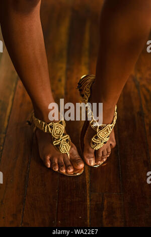 Handgefertigte macrame Sandalen von amaru Kolumbien Stockfoto