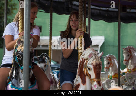 Kinder genießen die Mitte 65. jährlichen Clarke County Fair. (Foto von Douglas Graham) Stockfoto