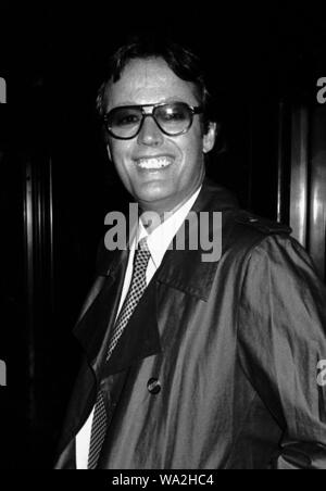 Datei Bilder: Peter Fonda Verlassen des NBC-Gebäude in New York City. Januar 4, 1981 Quelle: Walter McBride/MediaPunch Credit: MediaPunch Inc/Alamy leben Nachrichten Stockfoto