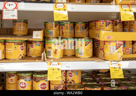 Stammbaum Dosen Hundefutter auf einer australischen Supermarkt Regal. Stockfoto