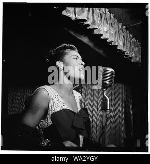 Billie Holiday auf den Downbeat Club, ein Jazz Club in New York City. Stockfoto