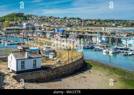 Der Hafen von Newlyn Fischerdorf in der Nähe von Penzance in Cornwall, England, Großbritannien. Stockfoto