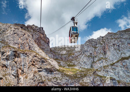 Seilbahn, auf dem Weg zum El-Kabel der oberen Station an den Berg Macizo Zentrale, von Fuente De, Picos de Europa, Kantabrien, Spanien Stockfoto