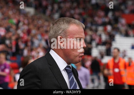 Sunderland, Großbritannien. 17 Aug, 2019. SUNDERLAND, ENGLAND, May 17 th Portsmouth Manager Kenny Jackett während der Sky Bet Liga 1 Übereinstimmung zwischen Sunderland und Portsmouth im Stadion des Lichts, Sunderland am Samstag, den 17. August 2019. Nur die redaktionelle Nutzung, eine Lizenz für die gewerbliche Nutzung erforderlich. Foto darf nur für Zeitung und/oder Zeitschrift redaktionelle Zwecke verwendet werden. (Credit: Steven Hadlow | MI Nachrichten) Credit: MI Nachrichten & Sport/Alamy leben Nachrichten Stockfoto
