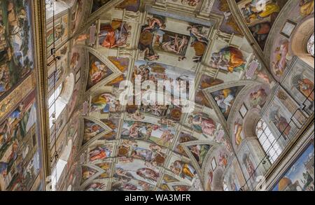 Sixtinische Kapelle, Deckenfresko von Michelangelo Buonarotti, Erschaffung des Adam, Vatikan, Rom, Latium, Italien Stockfoto