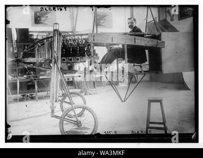 Bleriot, in Werkstatt, in seinem fliegenden Maschine Stockfoto