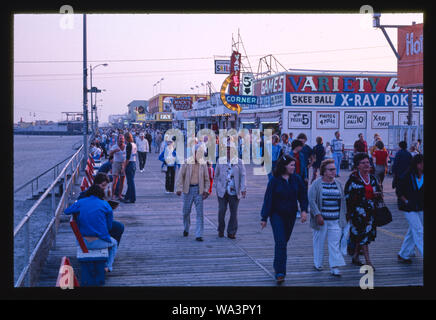 Boardwalk in der Dämmerung, Wildwood, New Jersey Stockfoto