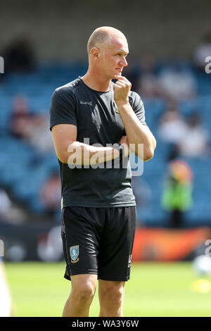 London, Großbritannien. 17 Aug, 2019. Sheffield Mittwoch Manager Lee Bullen Während der EFL Sky Bet Championship Match zwischen Millwall und Sheffield Mittwoch an der Höhle, London, England am 17. August 2019. Foto von Ken Funken. Nur die redaktionelle Nutzung, eine Lizenz für die gewerbliche Nutzung erforderlich. Keine Verwendung in Wetten, Spiele oder einer einzelnen Verein/Liga/player Publikationen. Credit: UK Sport Pics Ltd/Alamy leben Nachrichten Stockfoto