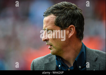 Sunderland, Großbritannien. 17 Aug, 2019. SUNDERLAND, ENGLAND AUG 17. Jack Ross, Manager von Sunderland, während der Himmel Wette Liga 1 Übereinstimmung zwischen Sunderland und Portsmouth im Stadion des Lichts, Sunderland am Samstag, den 17. August 2019. (Credit: Iam Brennen | MI Nachrichten) Credit: MI Nachrichten & Sport/Alamy leben Nachrichten Stockfoto