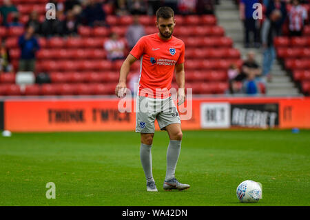 Sunderland, Großbritannien. 17 Aug, 2019. SUNDERLAND, ENGLAND AUG 17. Ben in der Nähe von Portsmouth während der Sky Bet Liga 1 Übereinstimmung zwischen Sunderland und Portsmouth im Stadion des Lichts, Sunderland am Samstag, den 17. August 2019. (Credit: Iam Brennen | MI Nachrichten) Credit: MI Nachrichten & Sport/Alamy leben Nachrichten Stockfoto