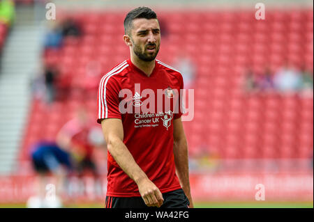 Sunderland, Großbritannien. 17 Aug, 2019. SUNDERLAND, ENGLAND, May 17 th Conor McLaughlin von Sunderland während der Sky Bet Liga 1 Übereinstimmung zwischen Sunderland und Portsmouth im Stadion des Lichts, Sunderland am Samstag, den 17. August 2019. (Credit: Iam Brennen | MI Nachrichten) Credit: MI Nachrichten & Sport/Alamy leben Nachrichten Stockfoto