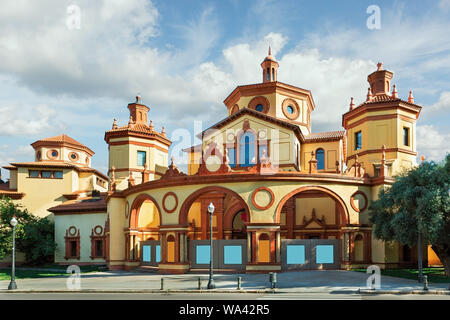 Wunderschönes Gebäude der Lliure Theater in Barcelona Stockfoto