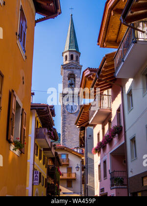 Kirche von San Lorenzo, Pinzolo, Italien Stockfoto
