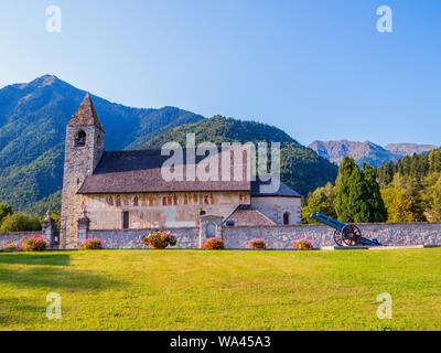 San Vigilio Kirche und Friedhof in Alleghe, Dolomiten, Italien Stockfoto