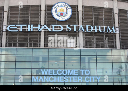 17. August 2019; Etihad Stadium, Manchester, Greater Manchester, England; Manchester City gegen Tottenham Hotspur; die Etihad Stadion begrüßt Sie zu Manchester City - Streng redaktionelle Verwendung. Keine Verwendung mit nicht autorisierten Audio-, Video-, Daten-, Spielpläne, Verein/liga Logos oder "live" Dienstleistungen. On-line-in-Match mit 120 Bildern beschränkt, kein Video-Emulation. Stockfoto