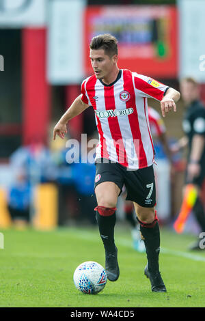 London, Großbritannien. 17 Aug, 2019. Sergi Canós von Brentford während der efl Sky Bet Championship Match zwischen Brentford und Hull City bei Griffin Park, London, England am 17. August 2019. Foto von salvio Calabrese. Nur die redaktionelle Nutzung, eine Lizenz für die gewerbliche Nutzung erforderlich. Keine Verwendung in Wetten, Spiele oder einer einzelnen Verein/Liga/player Publikationen. Credit: UK Sport Pics Ltd/Alamy leben Nachrichten Stockfoto