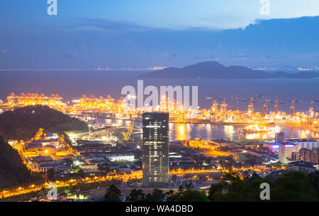 Shenzhen Shekou Wharf in der Nacht Stockfoto