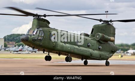 Royal Netherlands Air Force CH-47D/F Chinook Ankunft in RAF Fairford für das Royal International Air Tattoo 2019 Stockfoto