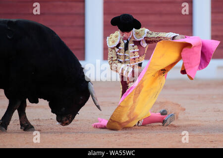 Samstag, August 17, Gijón, nördlichen Spanien Stierkampf. Toros von José VÁZQUEZ für Morante de la Puebla, Julián López "El Juli" und Pablo Aguado. In der Stierkampfarena der Bibio credito Stierkämpfer Pablo Aguado Alamy/Aurelio Flórez Stockfoto