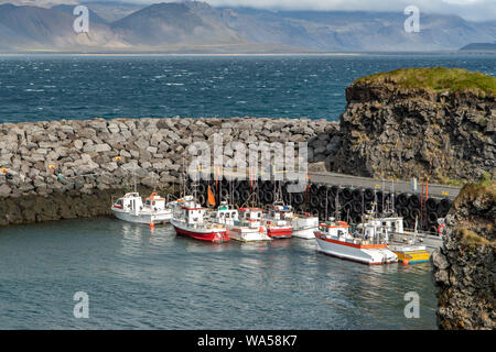 Hafen von Arnarstapi, Island Stockfoto