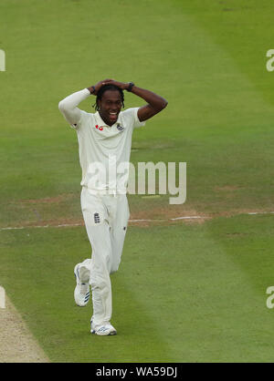 LONDON, ENGLAND. 17. AUGUST 2019: jofra Archer in England während der zweiten Specsavers Asche Test übereinstimmen, an den Lords Cricket Ground, London, England. Stockfoto