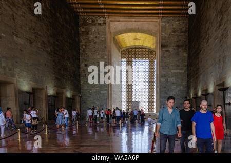 ANKARA, Türkei - 29. Juli 2019: Die Details im Innenraum von Mausoleum von Atatürk (das Mausoleum Anitkabir) - Ankara, Türkei Stockfoto