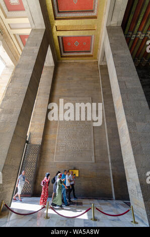 ANKARA, Türkei - 29. Juli 2019: Die Details im Innenraum von Mausoleum von Atatürk (das Mausoleum Anitkabir) - Ankara, Türkei Stockfoto