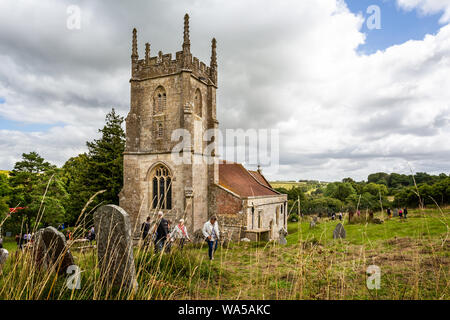 St Giles Kirche in der Nähe der Geisterstadt Imber in Wiltshire, Großbritannien am 17. August 2019 Stockfoto