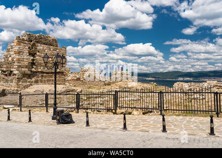 Nessebar, Bulgarien vom 15. Juli 2019. die historischen Gebäude in der alten Stadt Nessebar in Bulgarien. Stockfoto