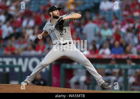 August 16, 2019: Chicago White Sox Krug Lucas Giolito (27) macht den Start fo die White Sox während des Spiels zwischen den Chicago White Sox und die Los Angeles Engel von Anaheim im Angel Stadium in Anaheim, CA, (Foto von Peter Joneleit, Cal Sport Media) Stockfoto