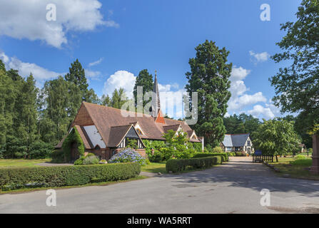 Die Außenseite des traditionellen griechischen Orthodoxen St. Edward Schrein Kirche und Bruderschaft, Brookwood Friedhof, in einem historischen viktorianischen Gebäude, Woking, Surrey Stockfoto