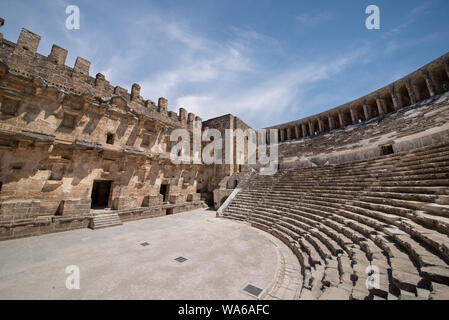 Antike römische Amphitheater von Aspendos in der Nähe von Antalya. Historische Ziele Konzept Stockfoto